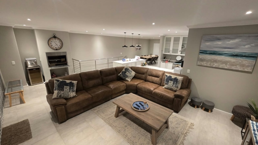 3 Bedroom Property for Sale in Pienaarstrand Western Cape